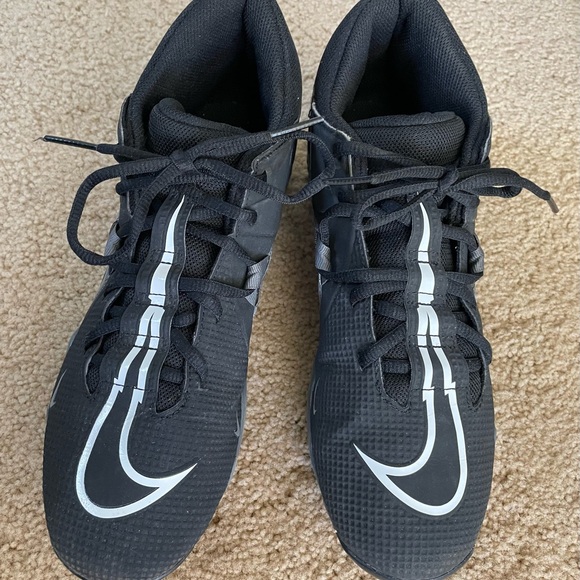 Nike Alpha Fastflex Black and White Men's Athletic Cleats. - Picture 9 of 9